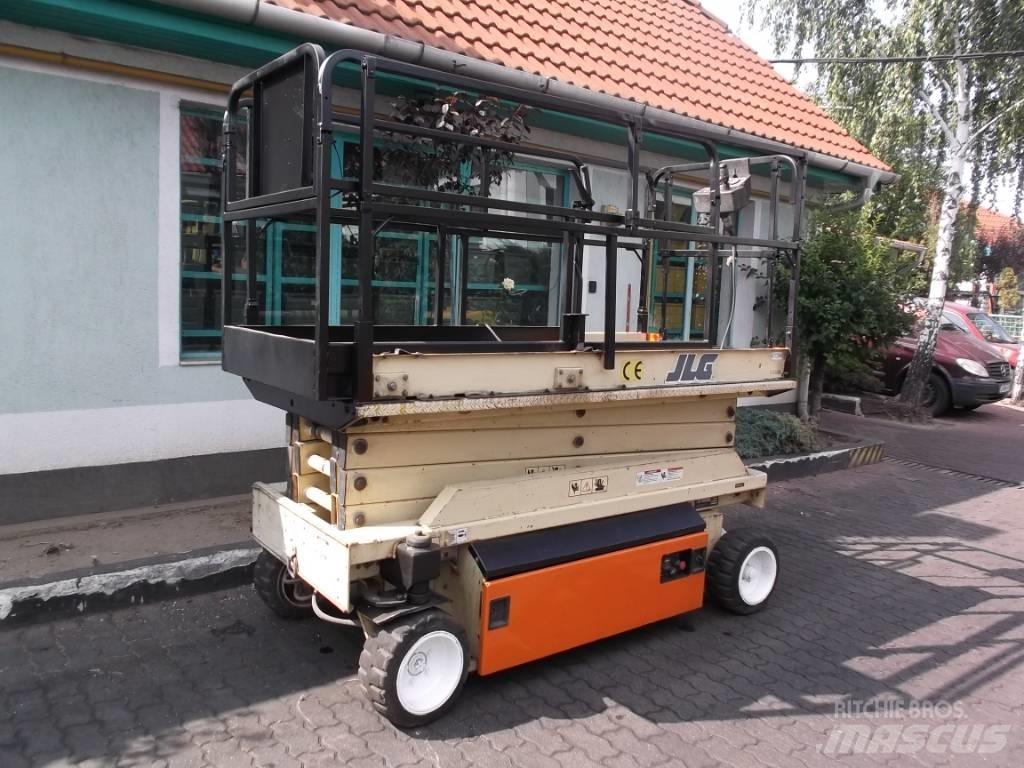 JLG 2646E      V-2288 Vertikálne stĺpové výťahy