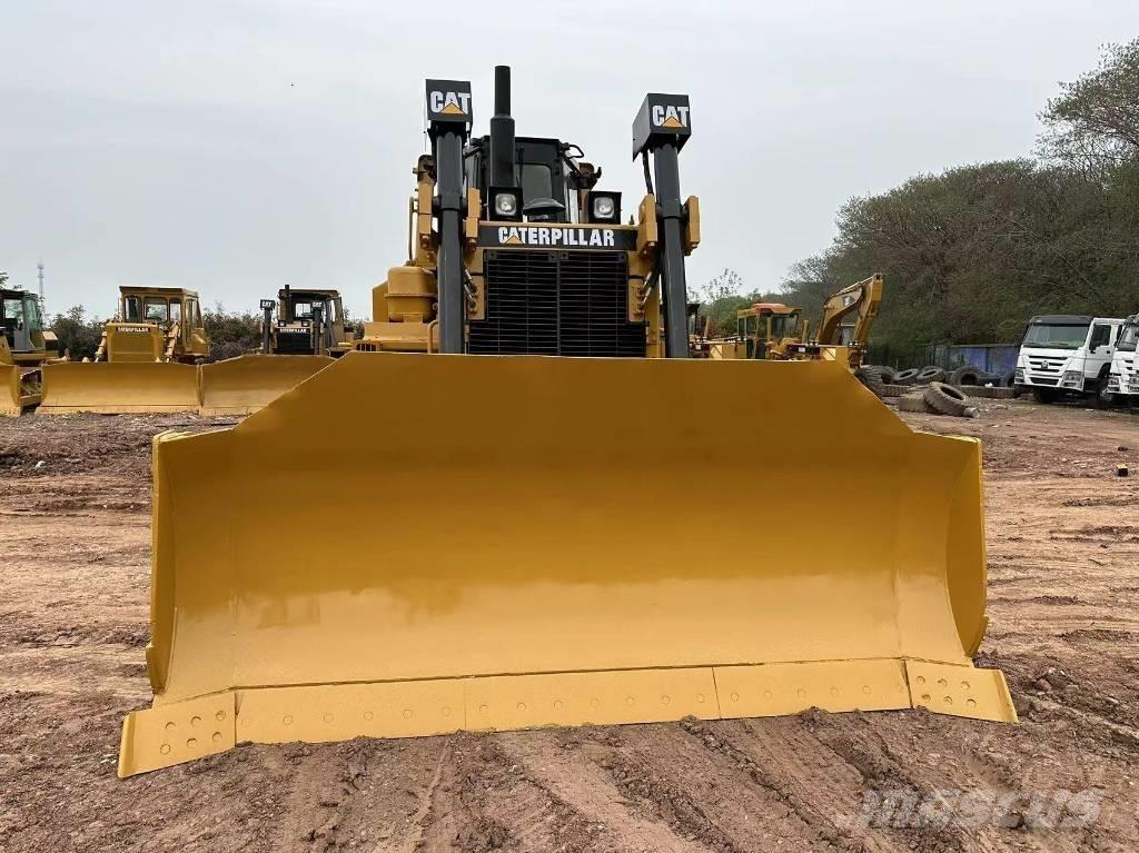CAT D8R Pásové dozéry