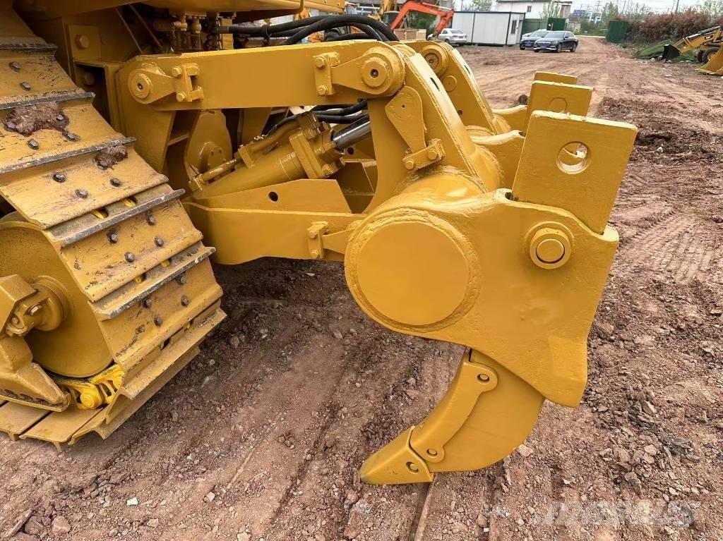 CAT D8R Pásové dozéry