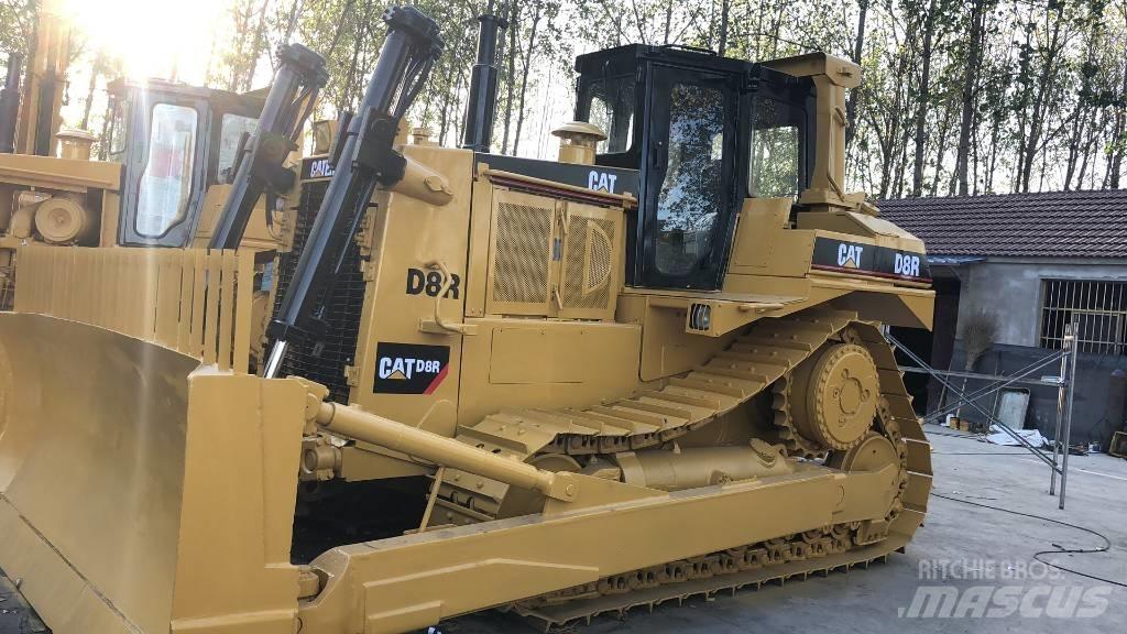 CAT D8R Pásové dozéry