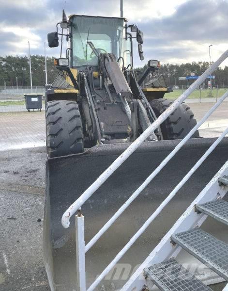 Komatsu WA 200 PT-5 Kolesové nakladače