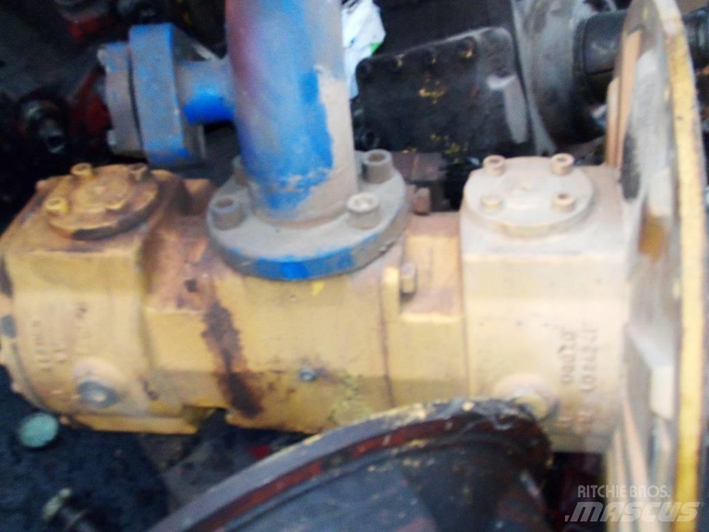 Liebherr R 912 Hydraulika
