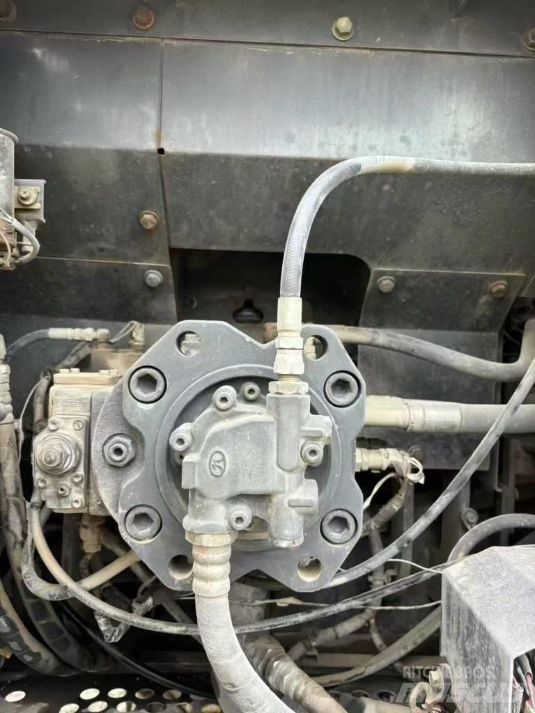 Sumitomo SH 210-5 Pásové rýpadlá