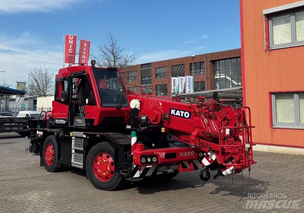 Kato CR-130Rf Univerzálne terénne žeriavy