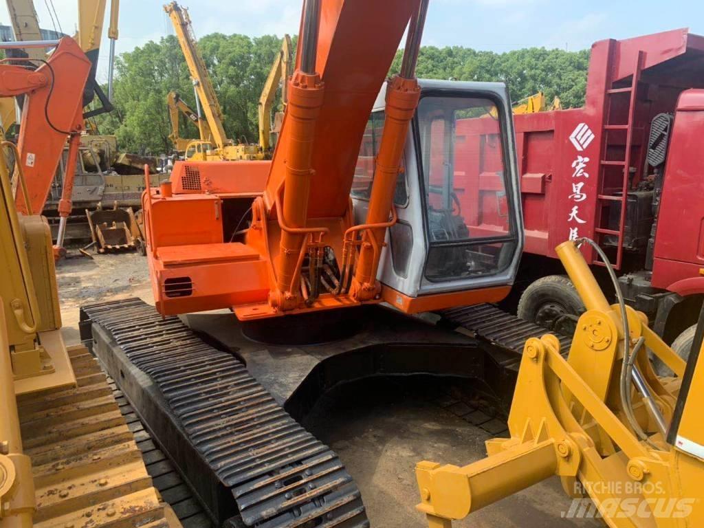Hitachi EX 300 Pásové rýpadlá