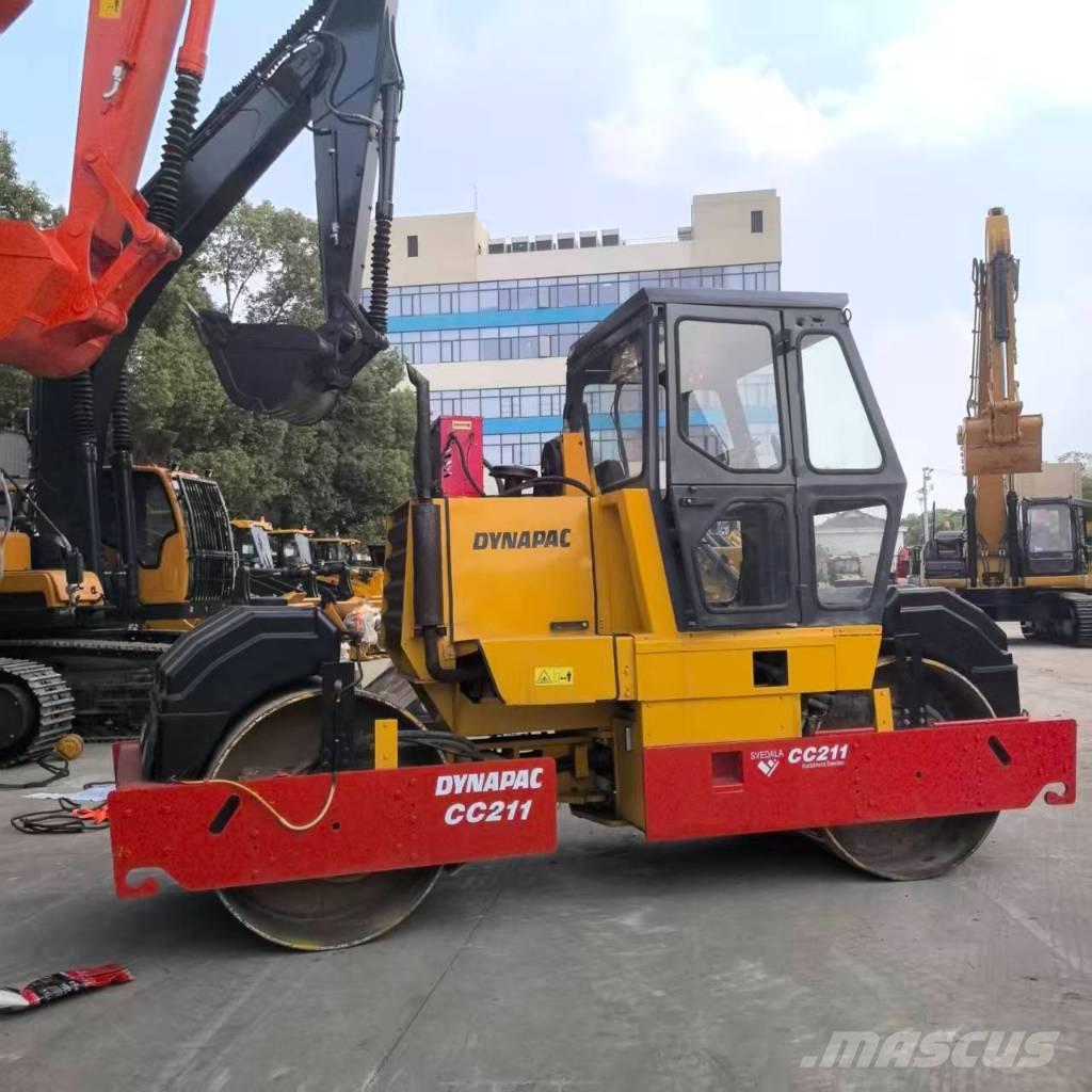 Dynapac CC 211 Tandemové valce