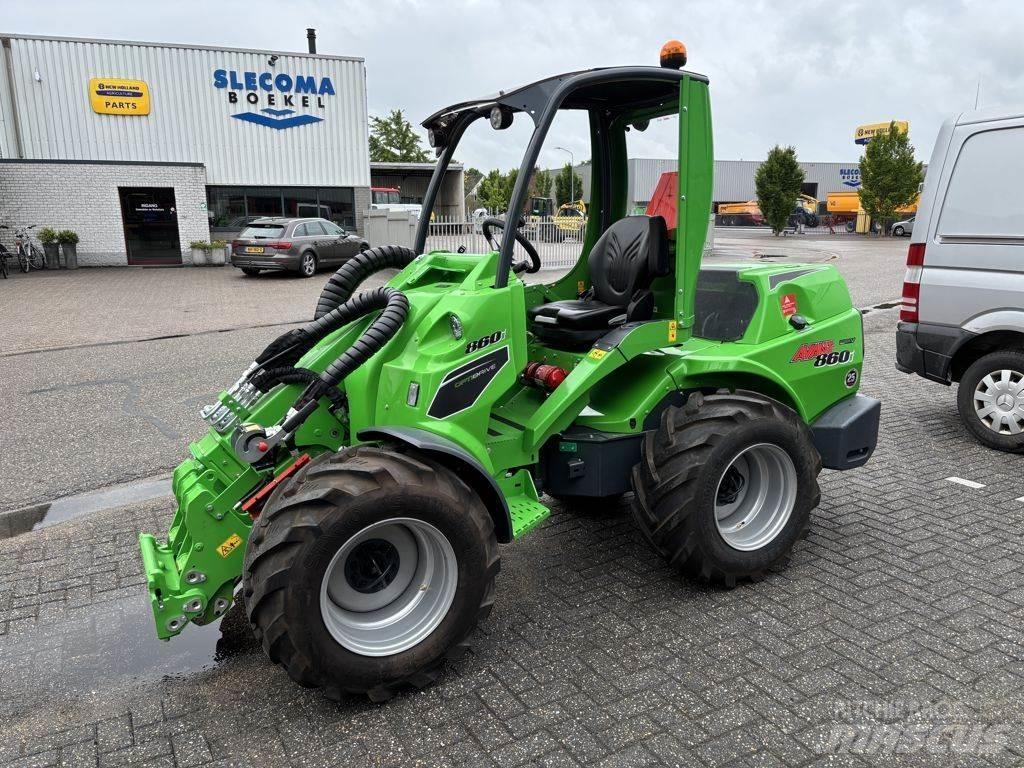 Avant 860i TDL + Kolesové nakladače