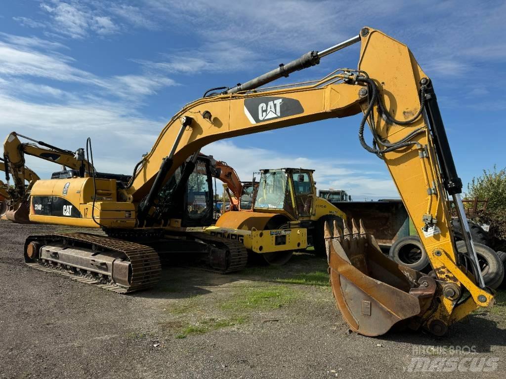 CAT 324 D L Pásové rýpadlá