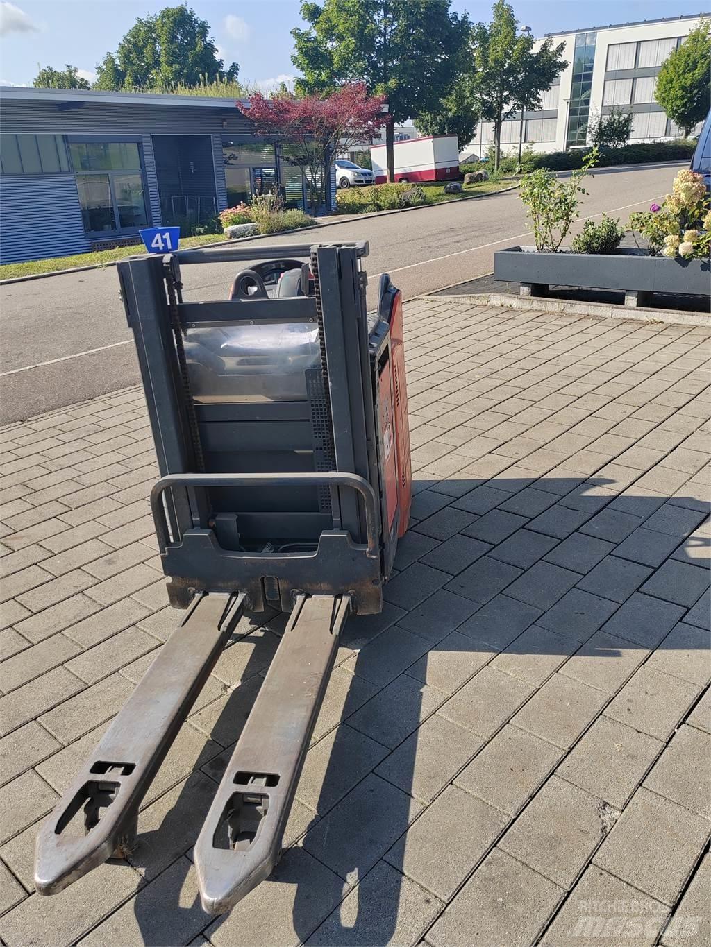 Linde L12 LHP SP Ručne vedené vysokozdvižné vozíky