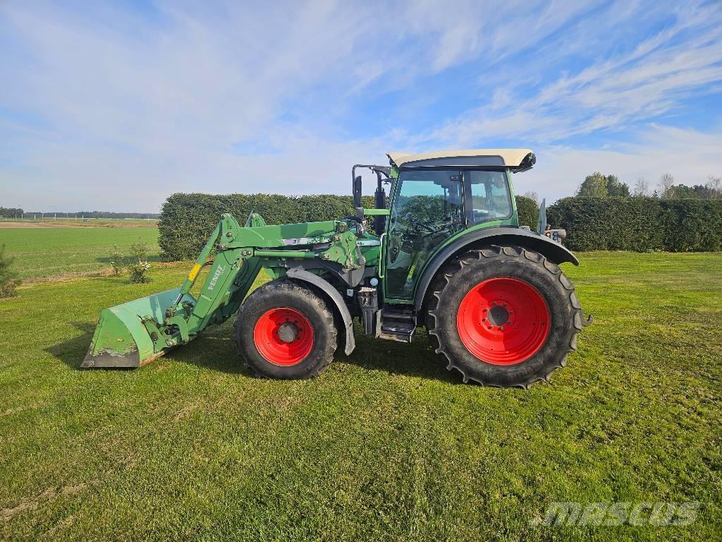 Fendt 211 Vario Traktory
