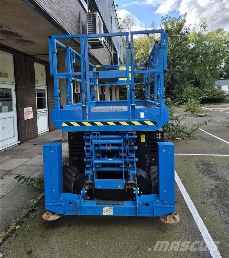 Genie GS 3369 RT Nožnicové zdvíhacie plošiny