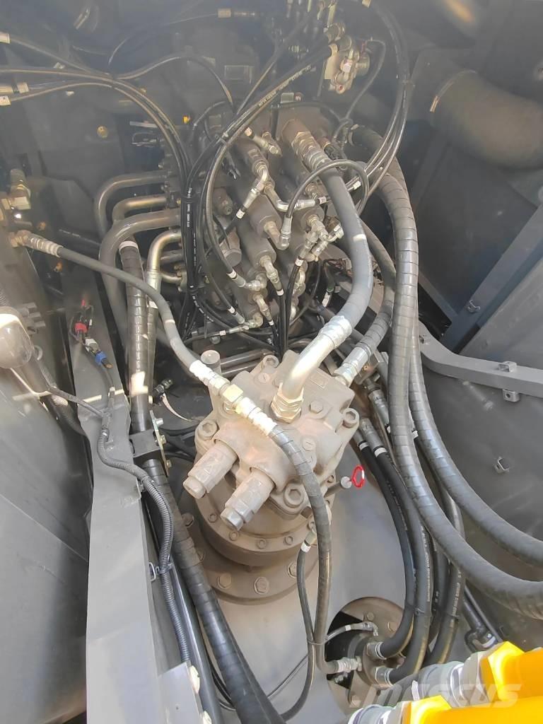 Sumitomo SH210 Pásové rýpadlá