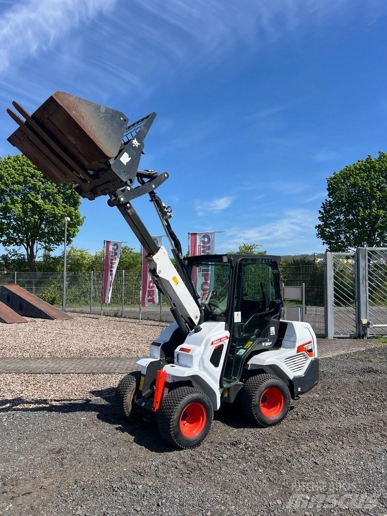 Bobcat L 28 Teleskopické manipulátory