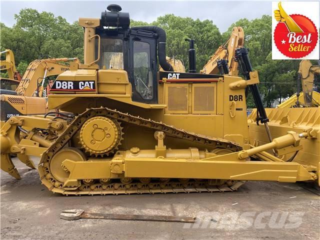 CAT D 8 R Pásové dozéry