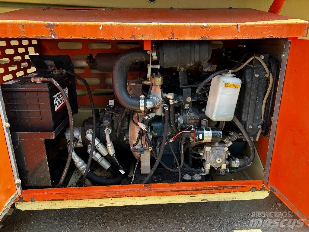 JLG 260 MRT Nožnicové zdvíhacie plošiny
