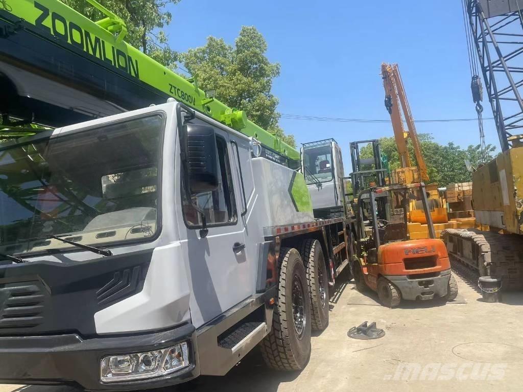 Zoomlion ZVT800 Univerzálne terénne žeriavy