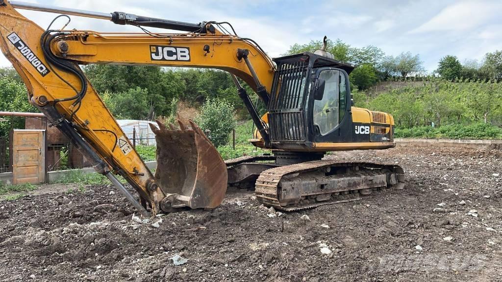 JCB JS 260 XD Pásy, reťaze a podvozok