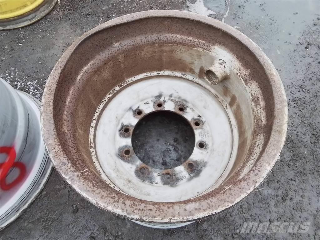 Valmet 890 20x26,5 Pneumatiky, kolesá a ráfiky