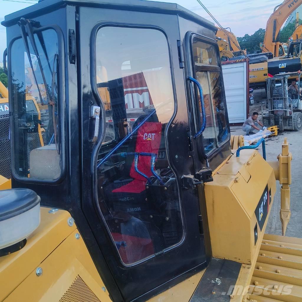 CAT D 7 G Pásové dozéry