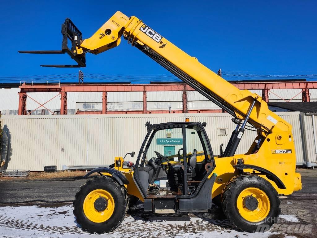 JCB 507-42 Teleskopické manipulátory