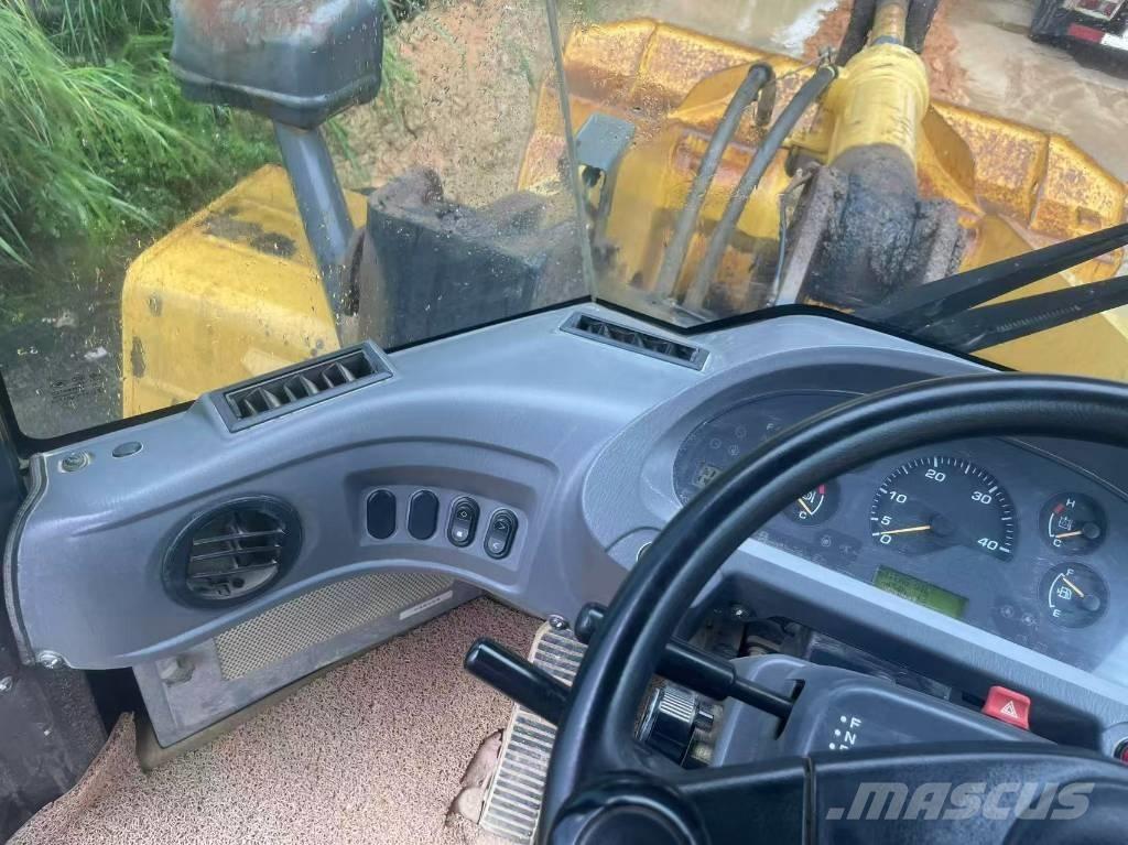 Komatsu WA 380-6 Kolesové nakladače