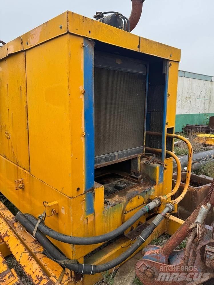 Junttan 10BCU Hydraulické baranidlá na zatĺkanie pilotov