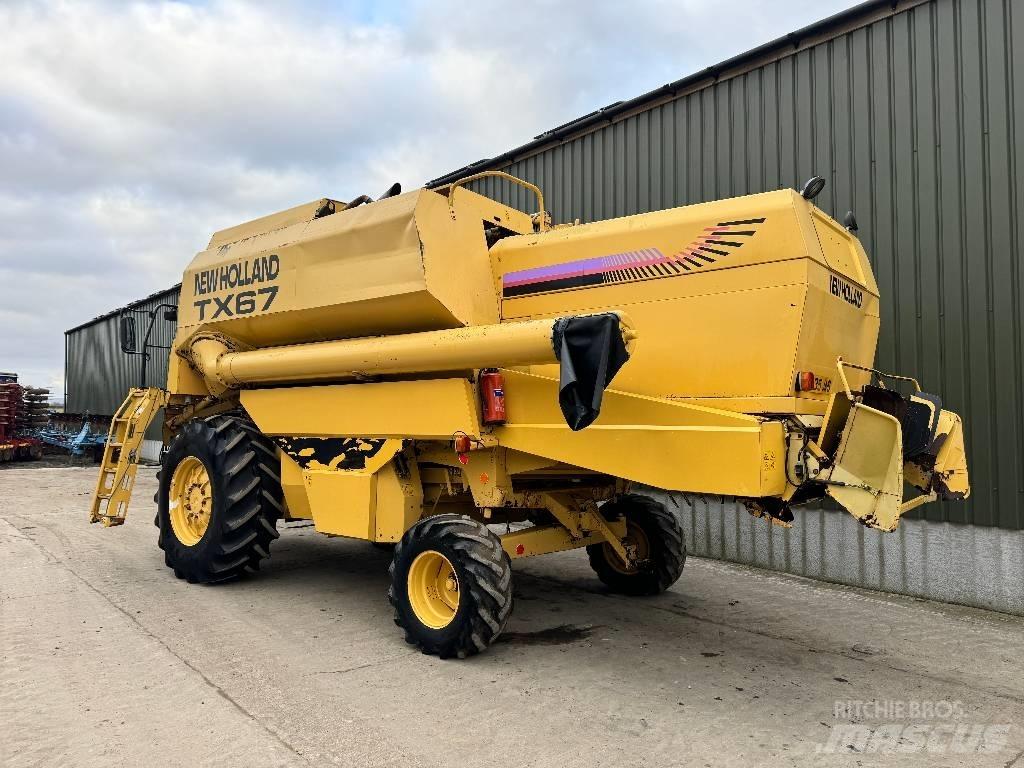 New Holland TX 67 Kombinované zberacie stroje