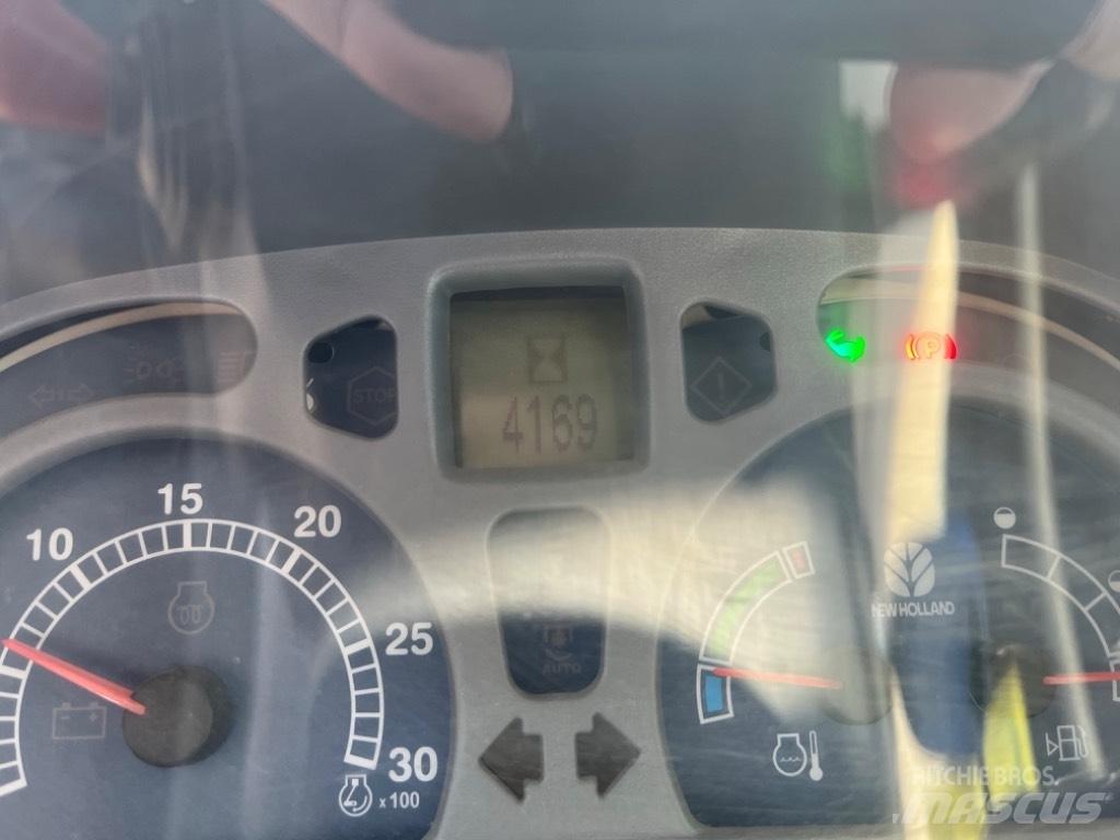 New Holland TL 100 A Traktory