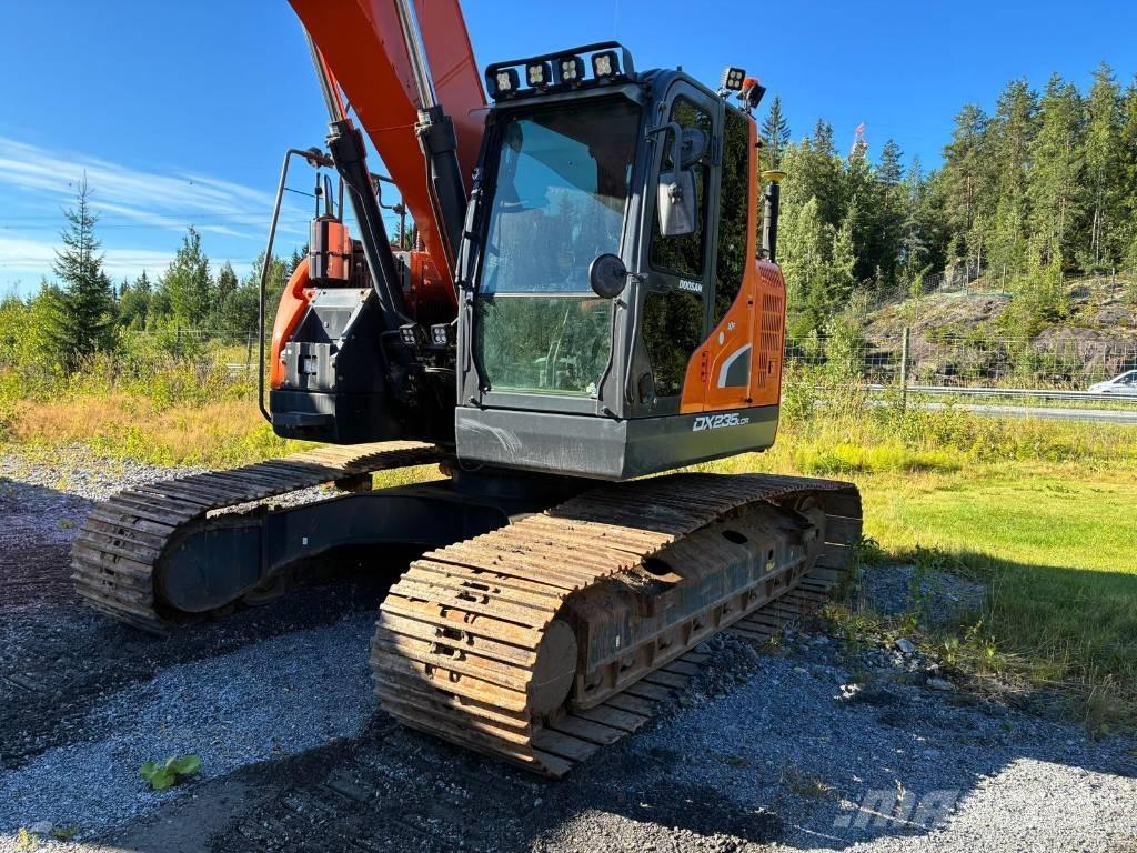 Doosan DX 235 LCR-5 Pásové rýpadlá