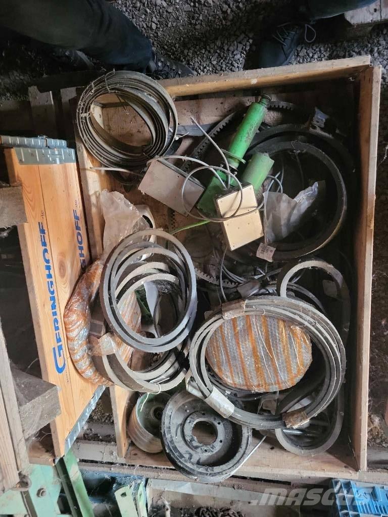 Deutz-Fahr 5660 HTS Príslušenstvo a náhradné diely ku kombajnom