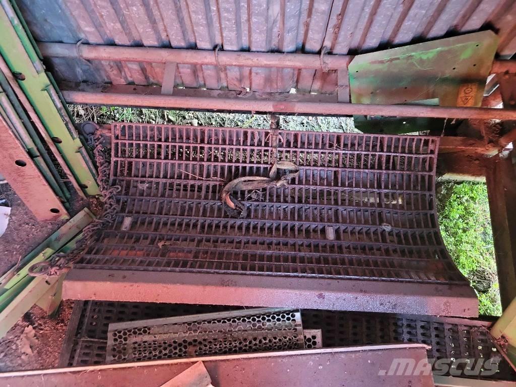 Deutz-Fahr 5660 HTS Príslušenstvo a náhradné diely ku kombajnom