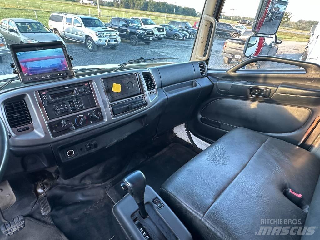 Hino 268 Smetiarske vozidlá