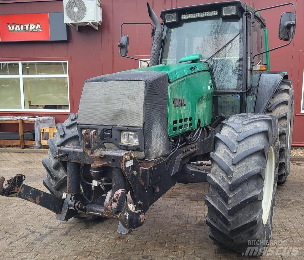 Valtra 8150 Traktory
