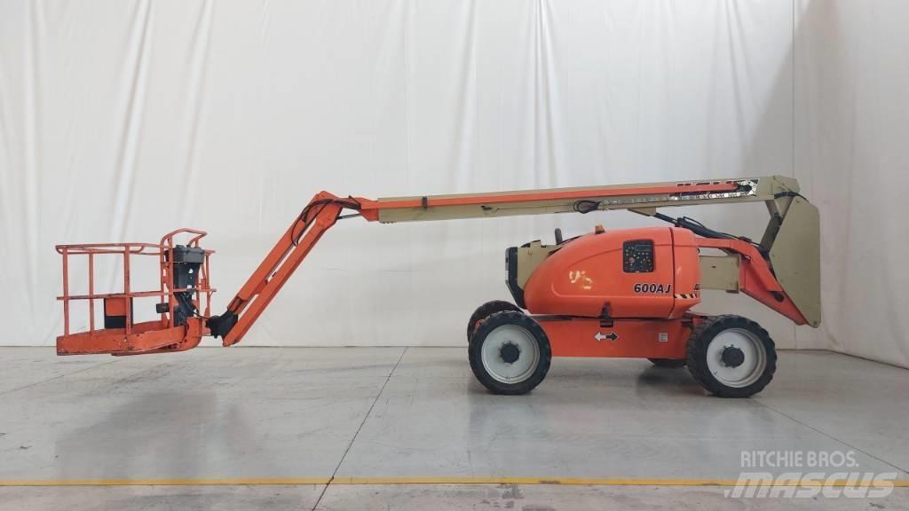 JLG 600 AJ Kĺbové plošiny