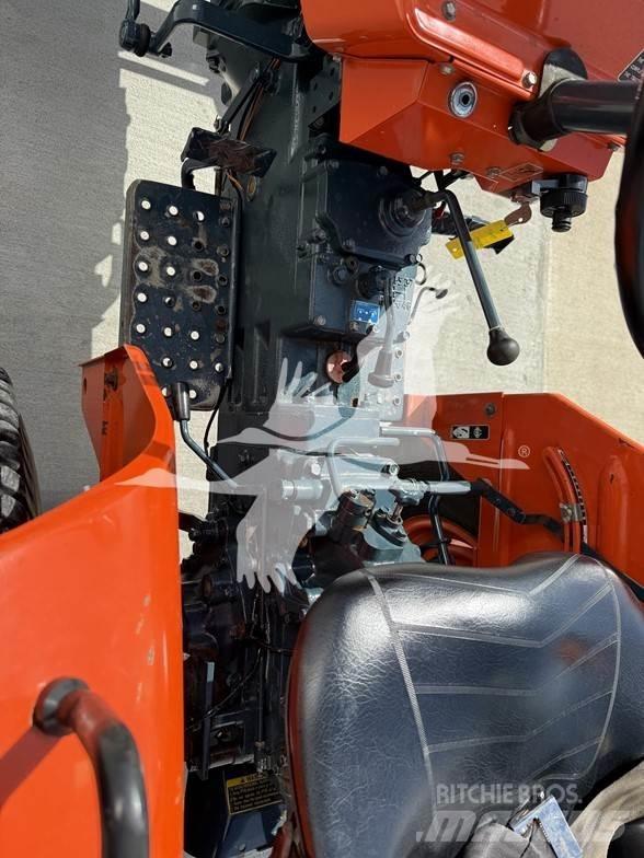Kubota L2050 Traktory