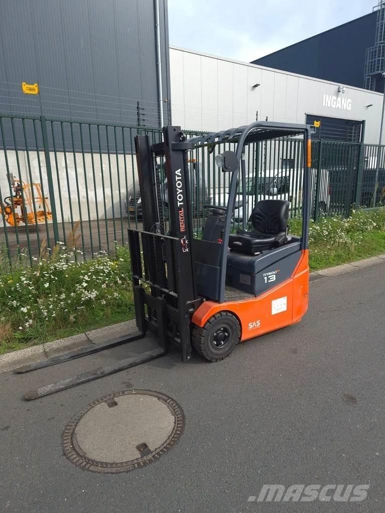 Toyota traigo 1.3 Akumulátorové vozíky