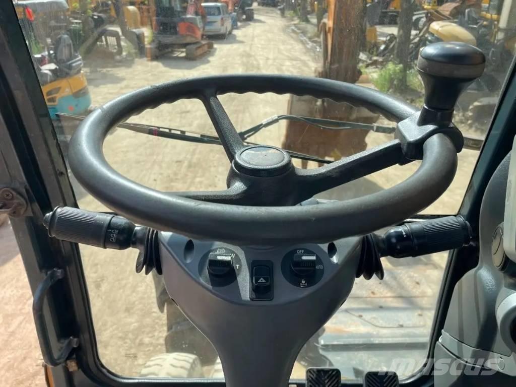 Hyundai R210W-9 Kolesové rýpadlá