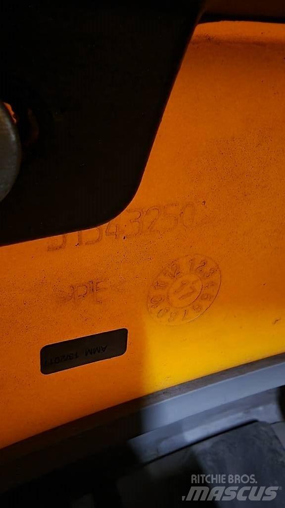 Jungheinrich EZS570 Ťahače