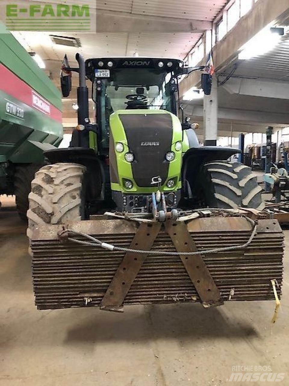 CLAAS axion 950 Traktory