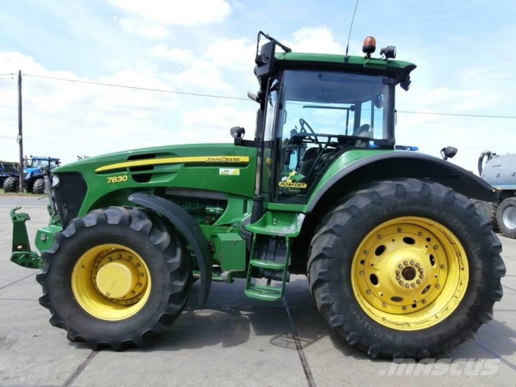 John Deere 7830 TLS Traktory
