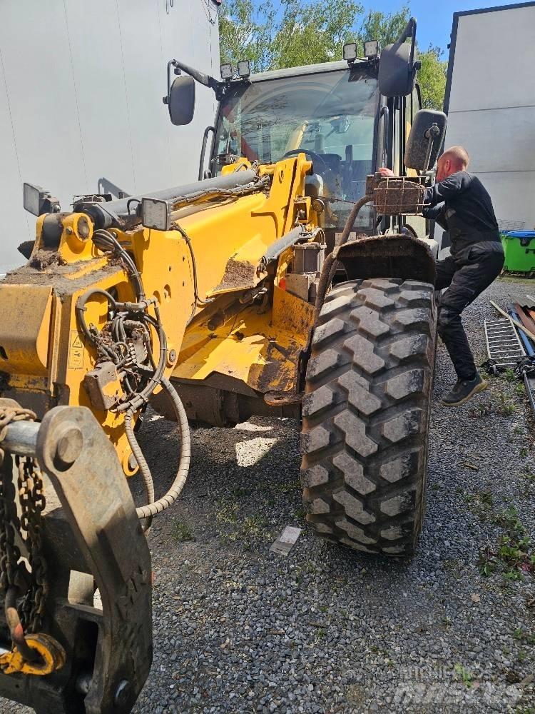 JCB TM 320 S Teleskopické nakladače pre poľnohospodárstvo
