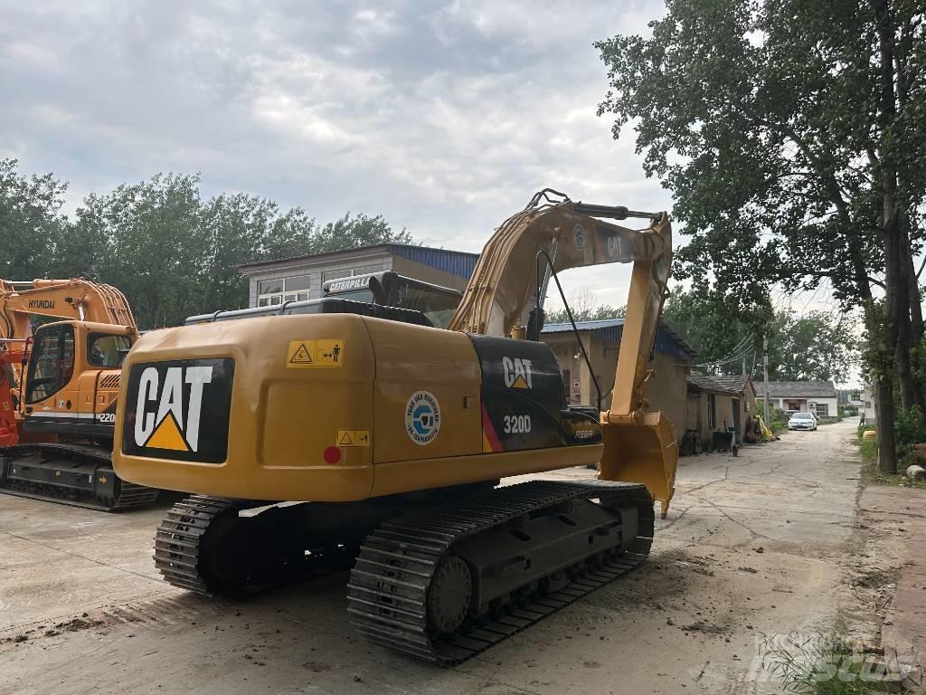 CAT 320D Pásové rýpadlá