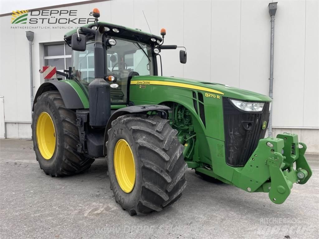 John Deere 8270R Traktory