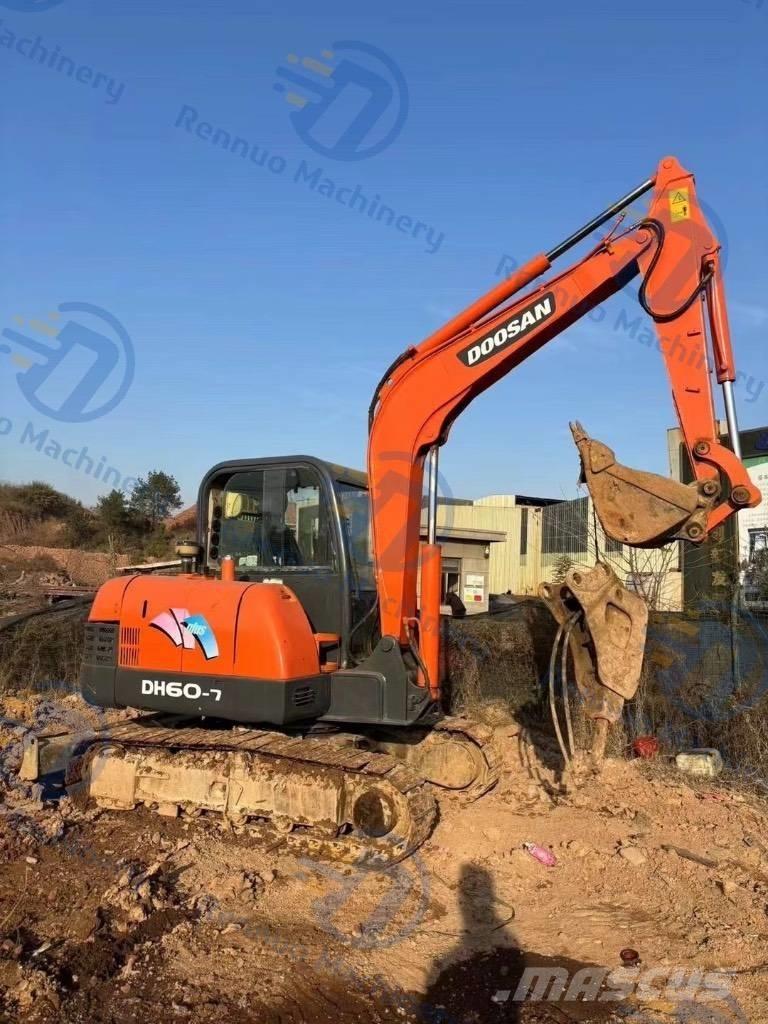Doosan DH 60 Pásové rýpadlá
