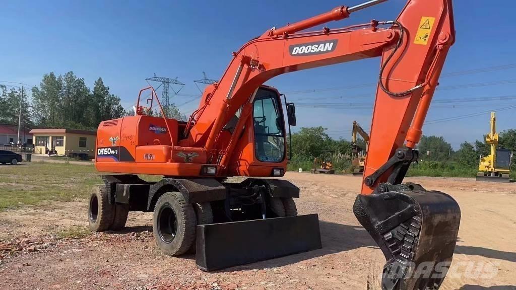Doosan 150W-7 Kolesové rýpadlá