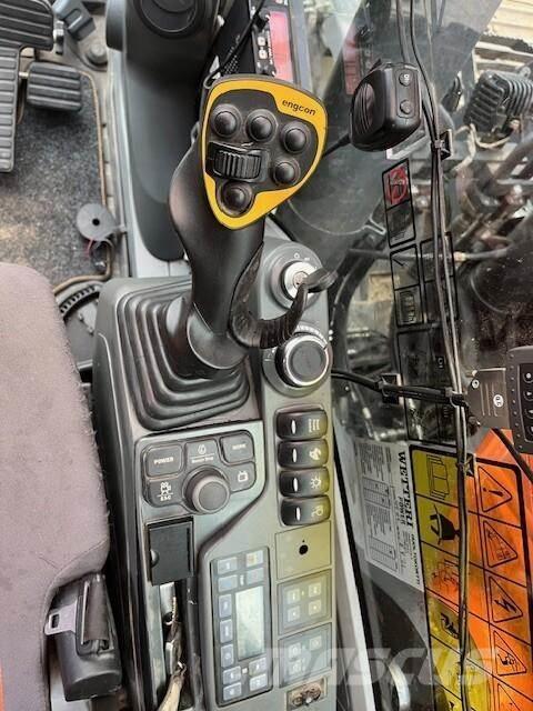 Doosan DX235 LCRD Pásové rýpadlá
