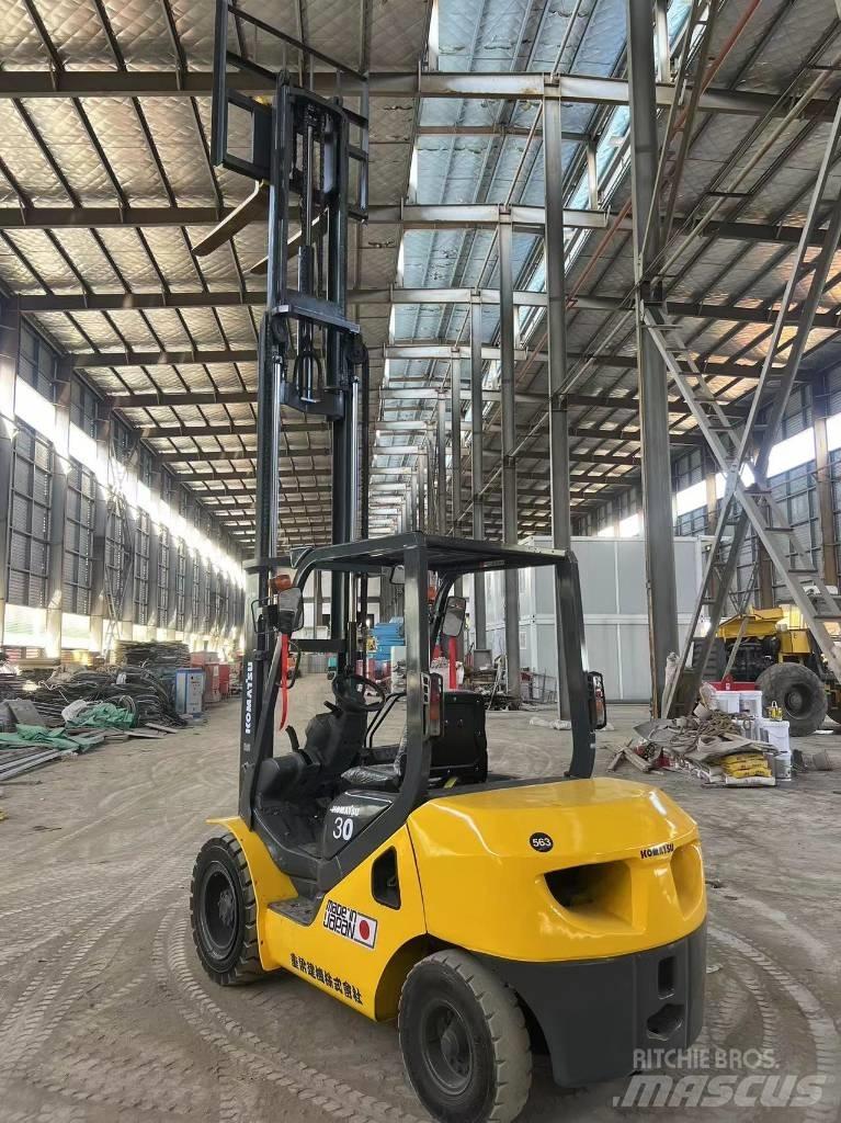 Komatsu FD 30 T-17 Dieselové vozíky