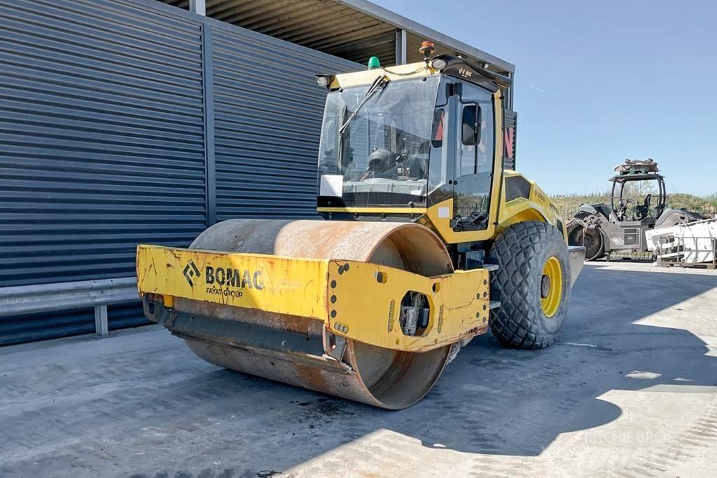 Bomag BW 213 D-5 Ťahačové valce