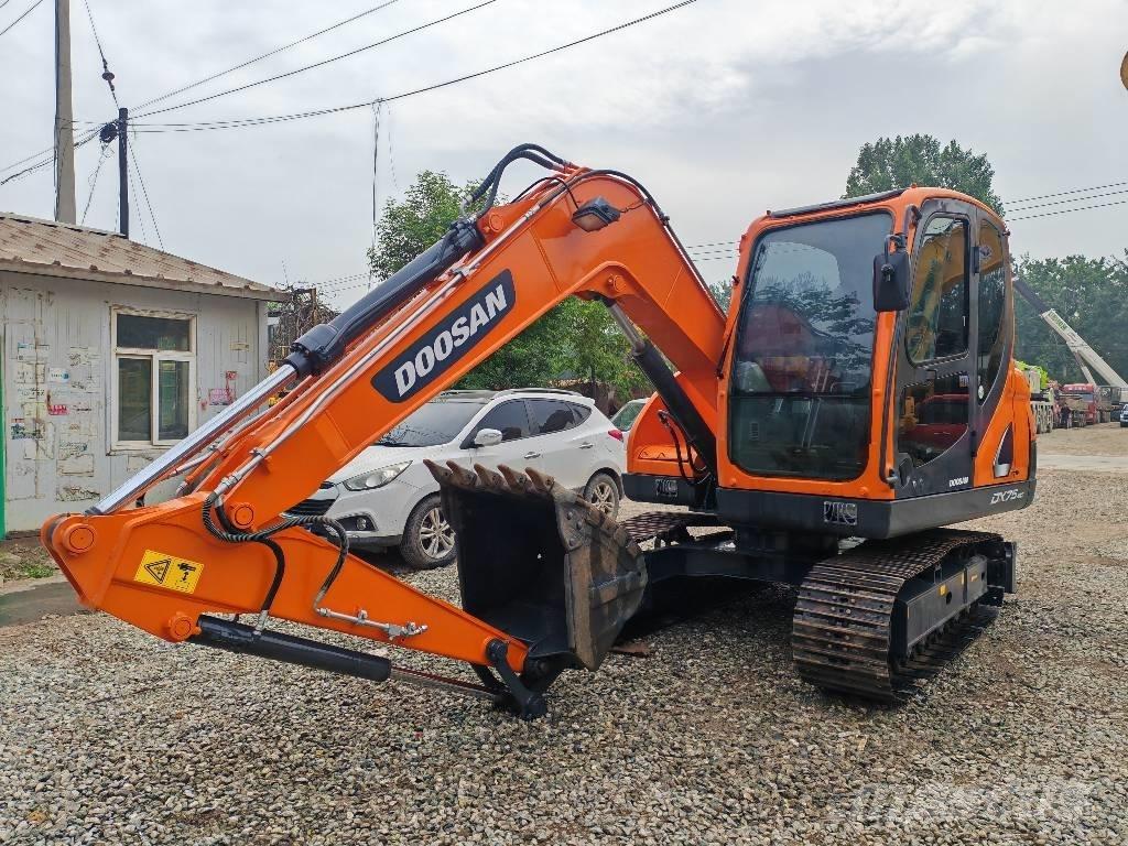 Doosan DX75-9C Midi rýpadlá 7 t - 12 t