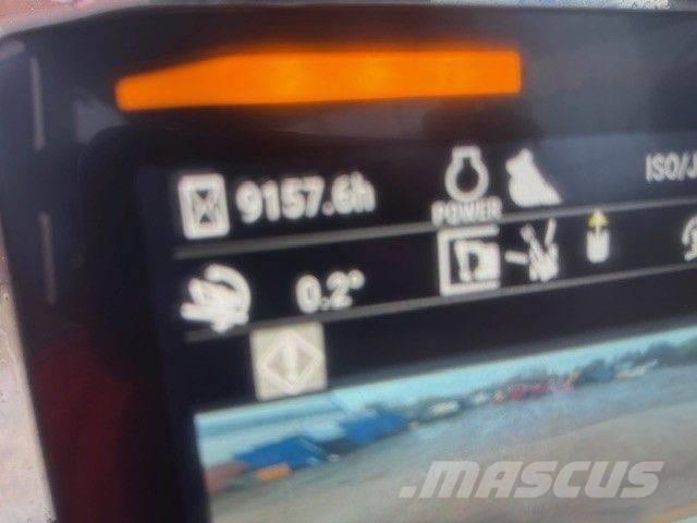 CAT 320 Pásové rýpadlá